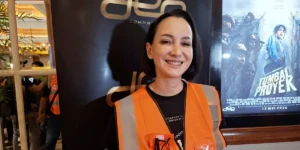 Karina Suwandi Akhiri Trauma Film Horor Lewat Karakter Ibu di ‘TUMBAL PROYEK’